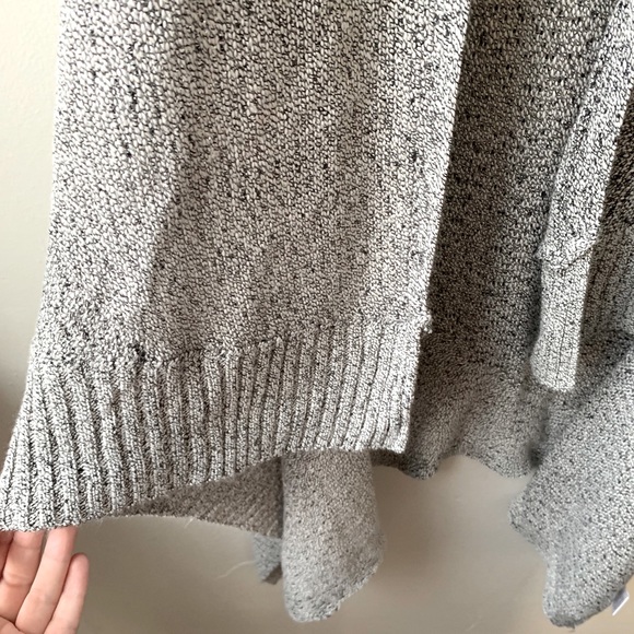 Cozy Gray Knit Vest - Picture 3 of 9